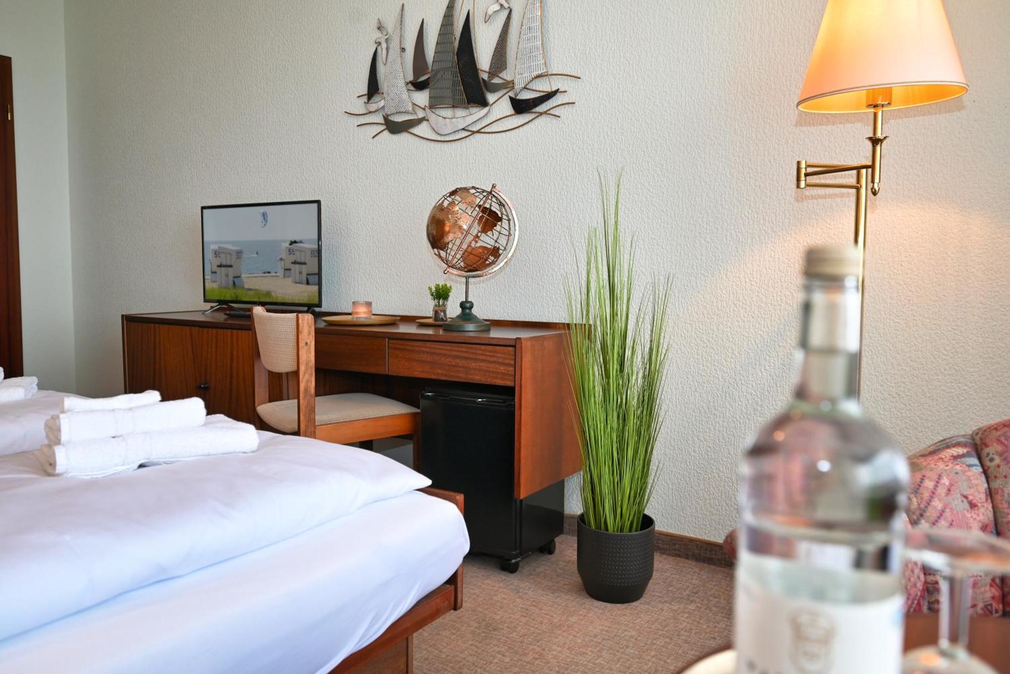 Strandhotel Salty 부숨 외부 사진