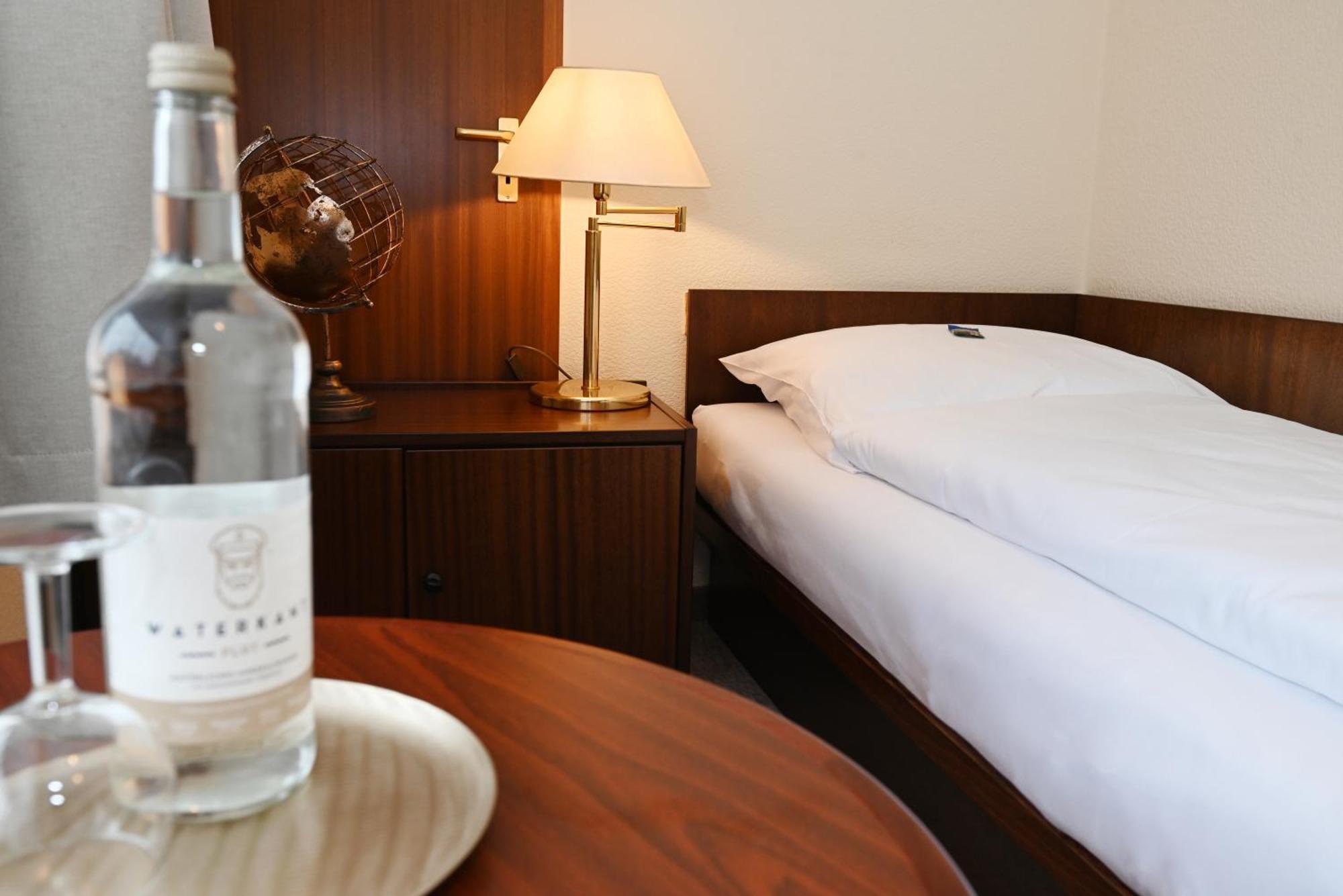 Strandhotel Salty 부숨 외부 사진