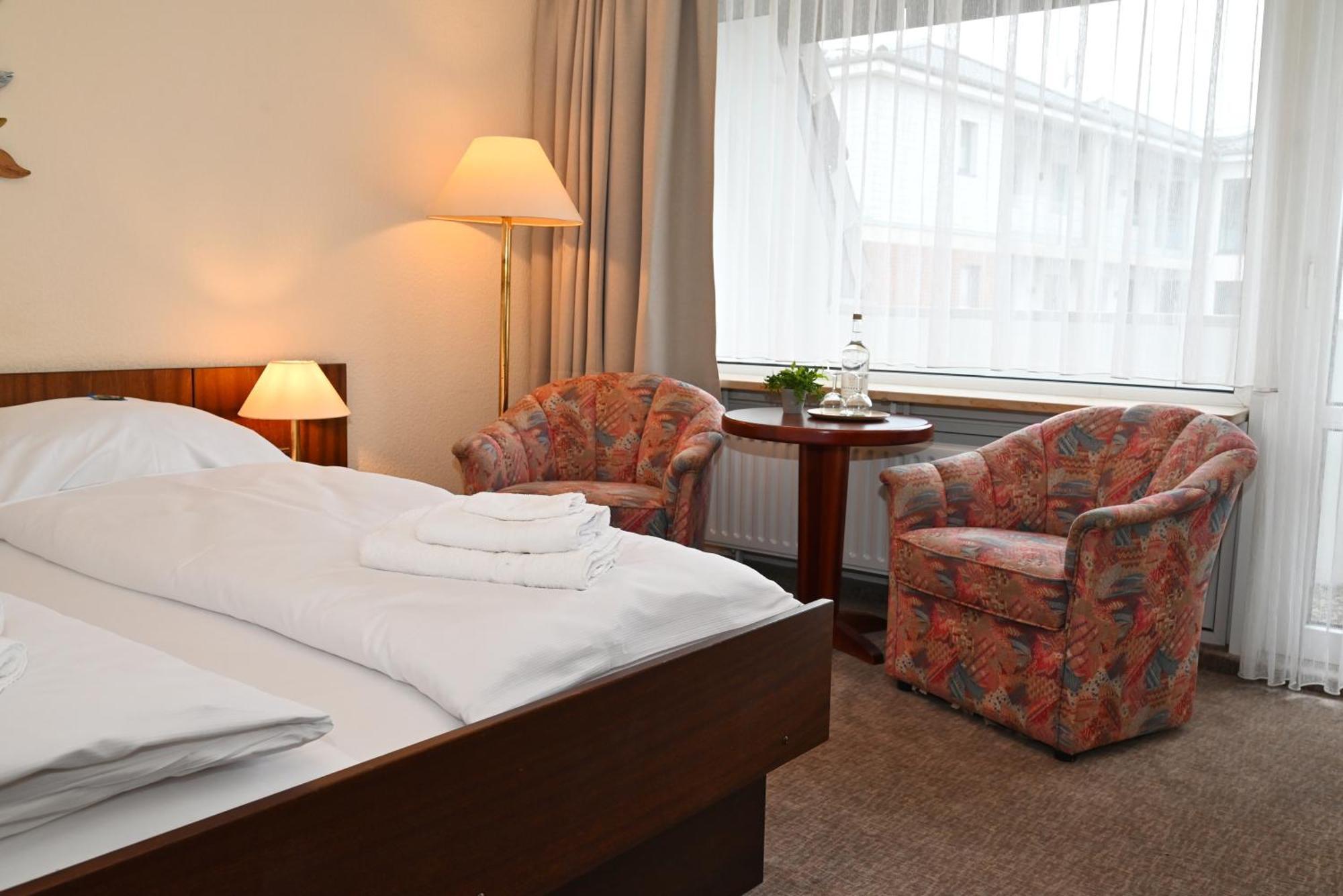 Strandhotel Salty 부숨 외부 사진